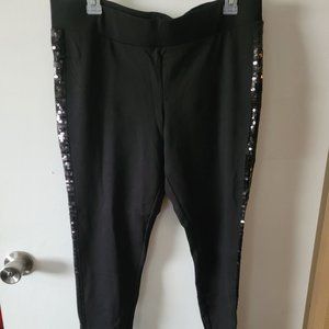 Torrid Black leggings with sequence down legs BNWOT